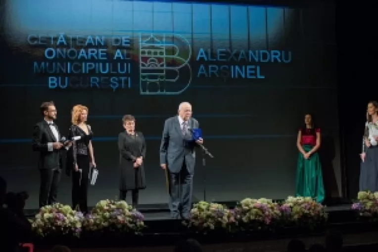 Alexandru Arsinel, cetatean de onoare al Municipiului Bucuresti la 
Gala Premiilor Municipiului Bucuresti pentru Arta si Cultura