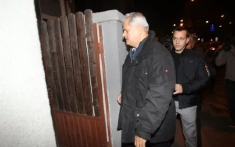 Calvarul unui om : Adrian Nastase, din nou in inchisoare (2)