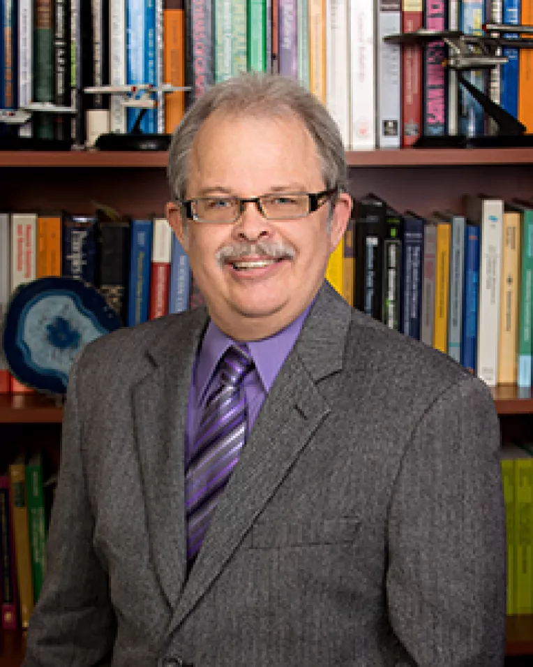 Dezvaluirile senzationale ale astrofizicianului dr. Eric W. Davis despre Vehicul Aerospatial Avansat (Advanced Airspace Vehicle - AAV)