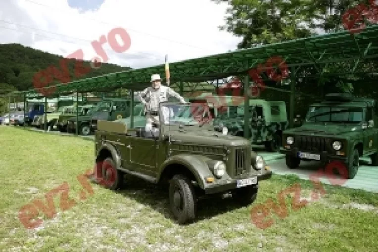 La Campulung Muscel, inginerul Emil Hagi a amenajat Muzeul Automobilului Romanesc