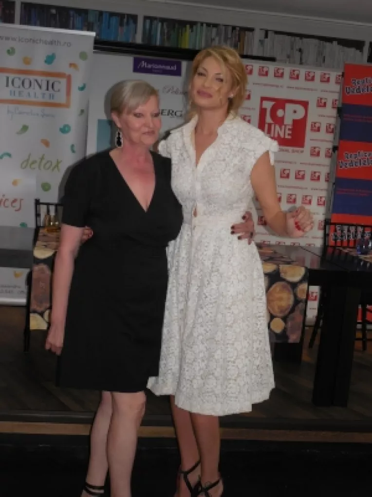 Valentina Pelinel mosteneste frumusetea de la mama ei